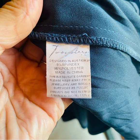 Two Sisters THE LABEL NWT Blue Lace Bodice Party Dress Sz 4 Vneck Short Sleeves - Picture 7 of 7